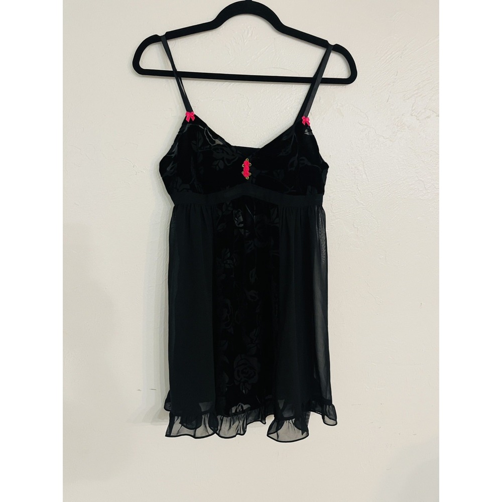 Betsey Johnson Black Velvet Lingerie Sleepwear Size M dark romance